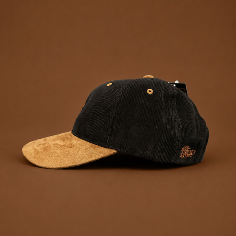 Some things don’t need to shout.

The Heritage Cap brings together two timeless textures: corduroy and suede.

A premium cap with a vintage feel, finished with a single embroidered B — simple, understated and made with attention to every detail.

Made to be worn.
Made to last.
Made to get better with time.

CORDUROY. SUEDE. BAIRRO.

Available in Black / Camel and Cream / Camel.

FIRST DROP — LIMITED EDITION.
20 Black. 20 Cream. That’s it.

DETAILS
Premium corduroy
Suede-effect brim
Embroidered B
Camel/brown