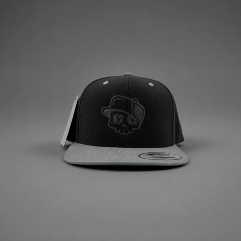 Skull Snapback Black & Silver